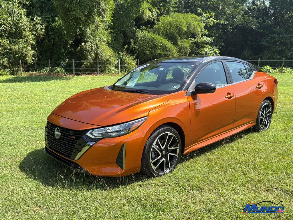 2025 Nissan Sentra SR's photo