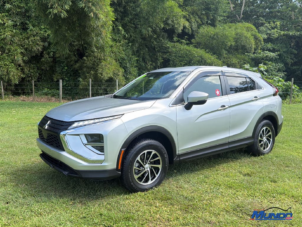 2024 Mitsubishi Eclipse Cross ES's photo
