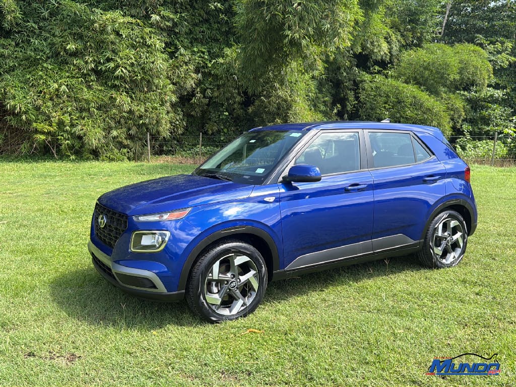 2022 Hyundai Venue SE's photo