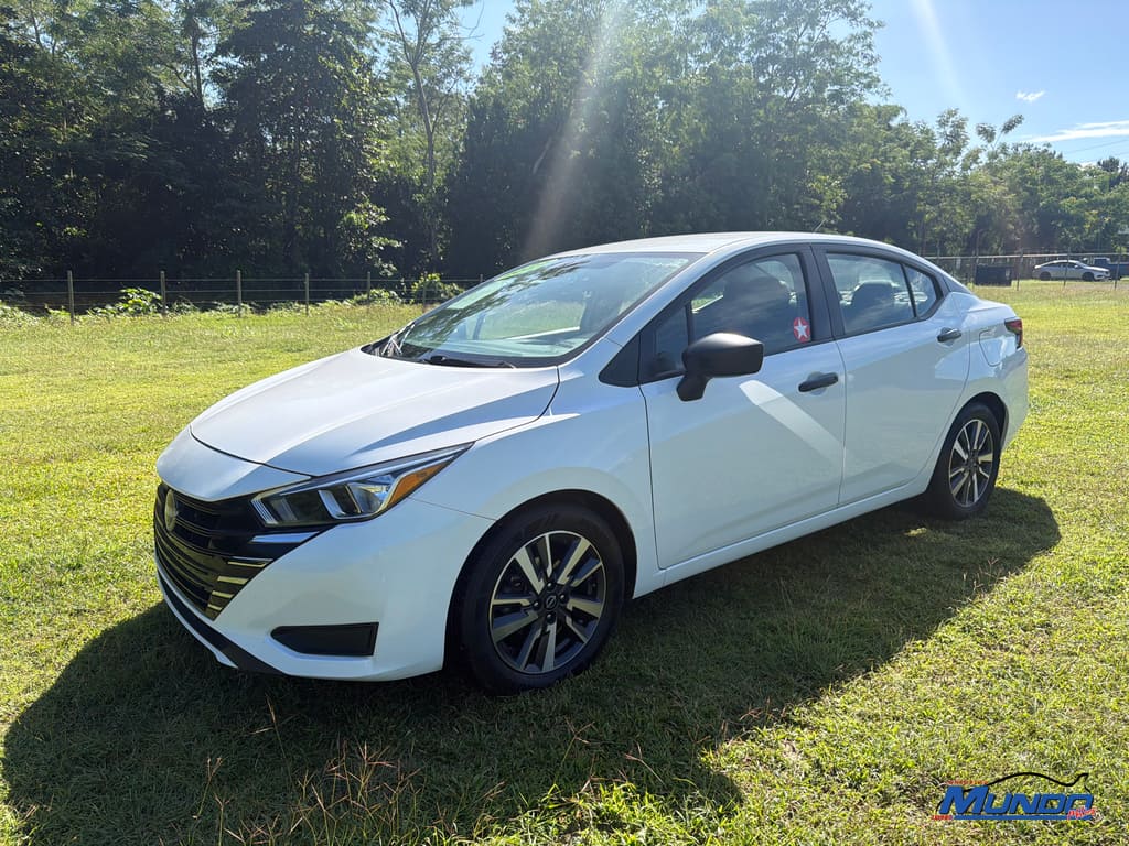2024 Nissan Versa Sedan S's photo