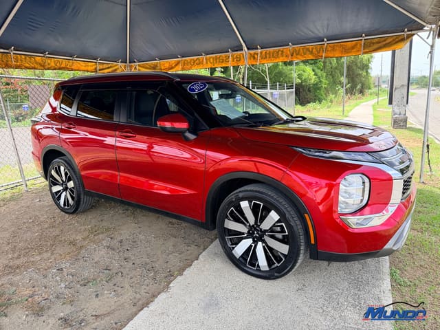 2025 Mitsubishi Outlander SE