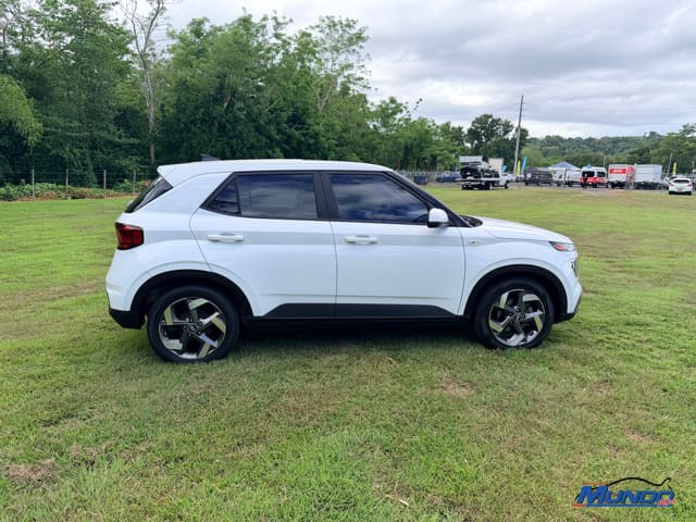 2022 Hyundai Venue SE