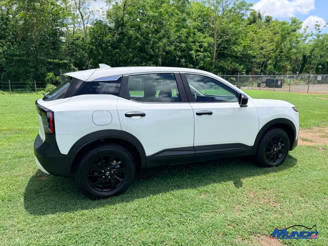 2025 Nissan Kicks S