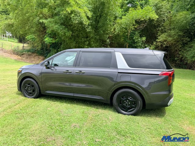 2025 Kia Carnival LX