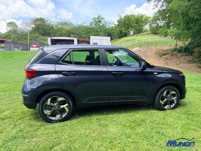 2025 Hyundai Venue SE