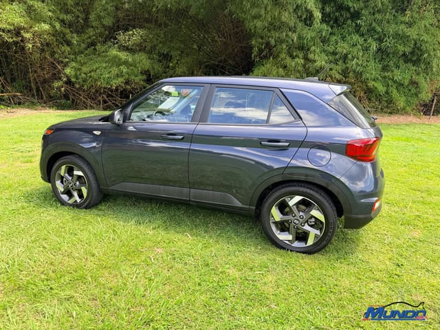 2025 Hyundai Venue SE