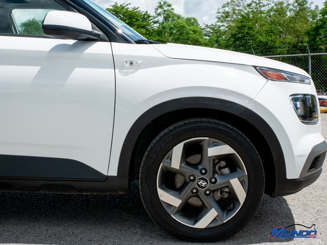2025 Hyundai Venue SE