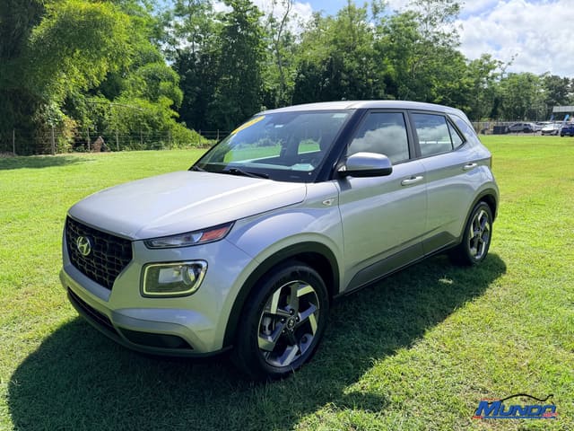 2025 Hyundai Venue SE