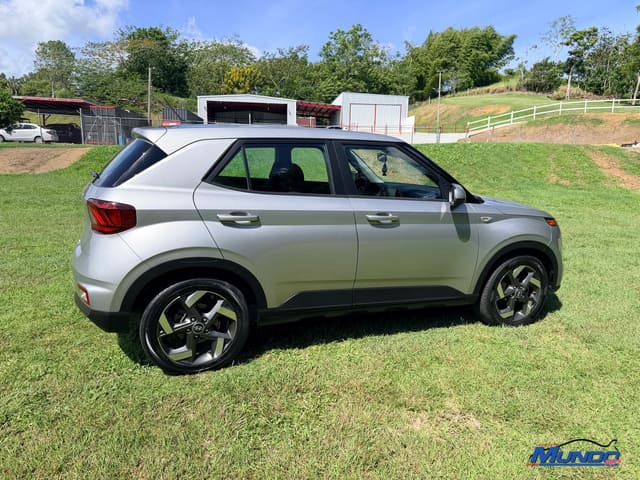 2025 Hyundai Venue SE