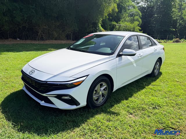 2025 Hyundai Elantra SE