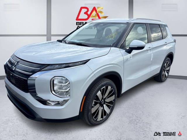 Mitsubishi Outlander SE 2026