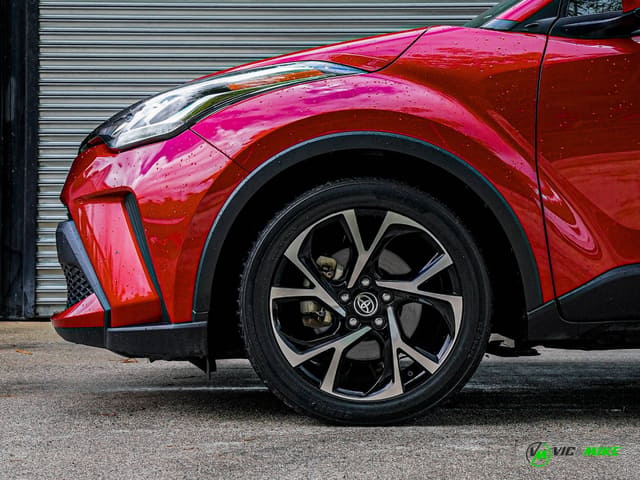 2022 Toyota C-HR XLE