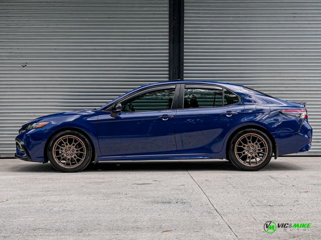 2023 Toyota Camry SE Nightshade Hybrid