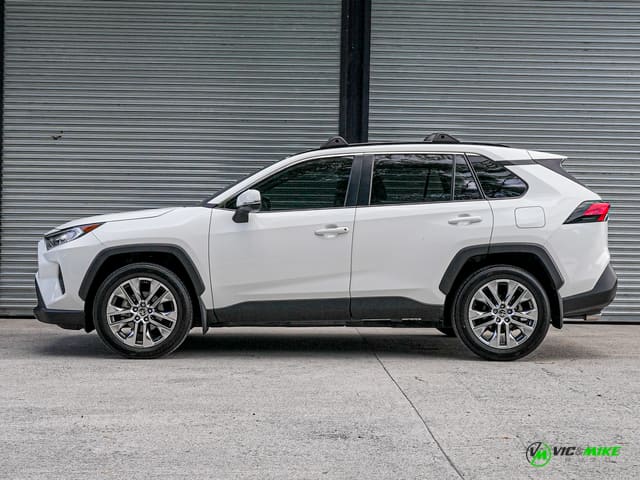 2020 Toyota RAV4 XLE Premium