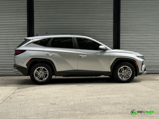 2025 Hyundai Tucson SE 4dr SUV (2.5L 4cyl 8A)