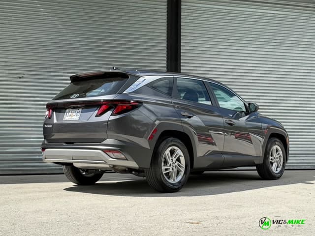 2025 Hyundai Tucson SE 4dr SUV (2.5L 4cyl 8A)