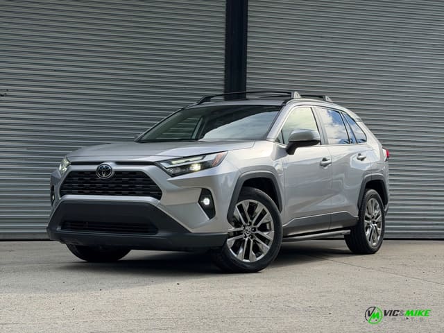 2023 Toyota RAV4 XLE Premium