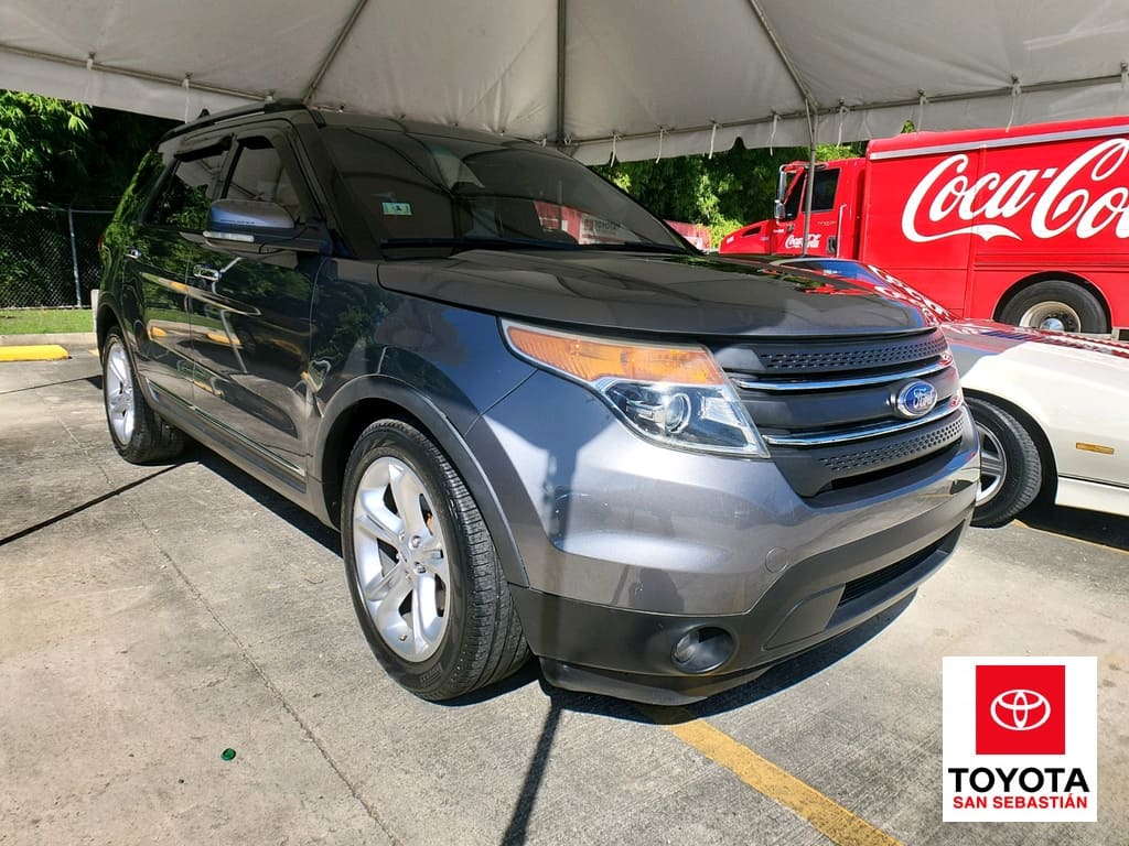 2013 Ford Explorer Limited's photo