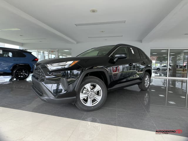 Toyota Crown 3 image