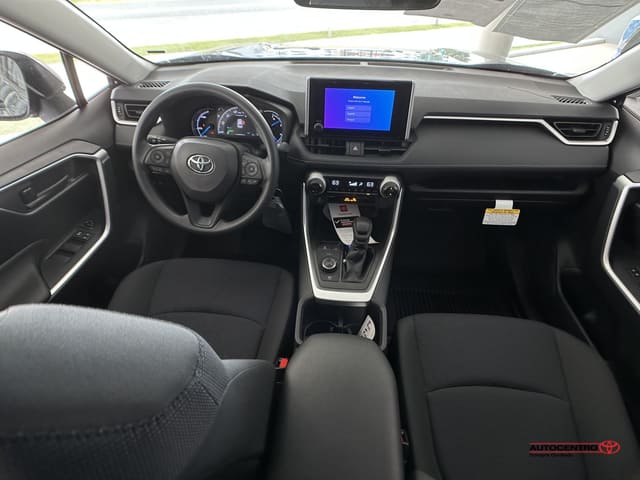 Toyota Crown 6 image