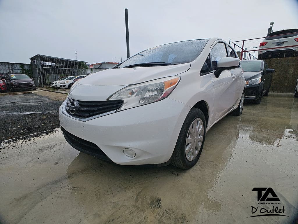 2016 Nissan Versa Note's photo