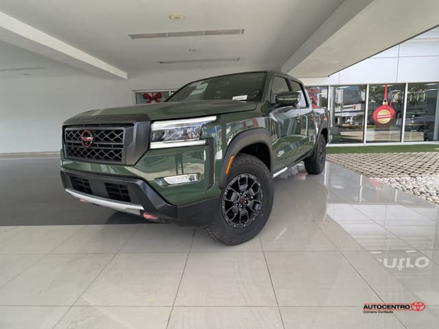 Toyota Crown 13 image