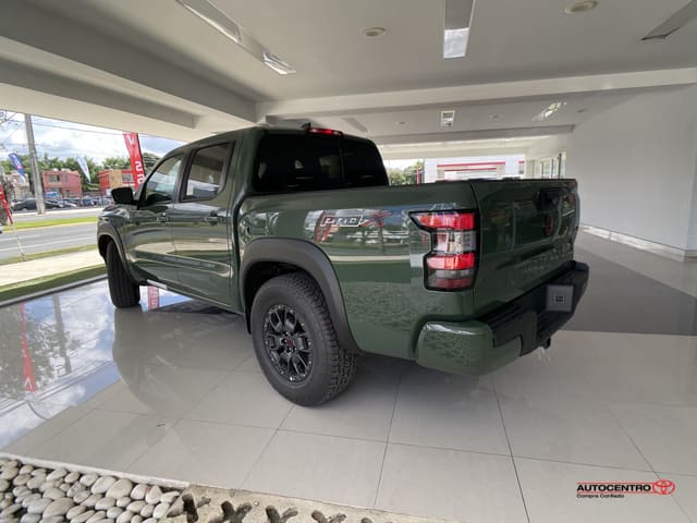 Toyota Crown 14 image