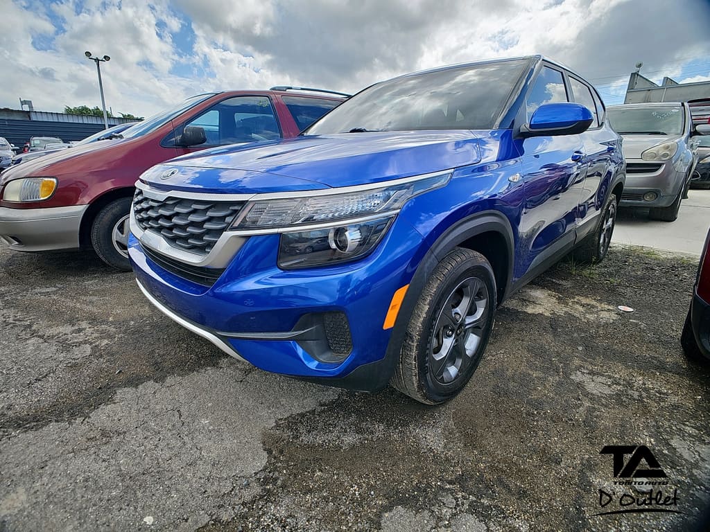 2021 Kia Seltos LX's photo