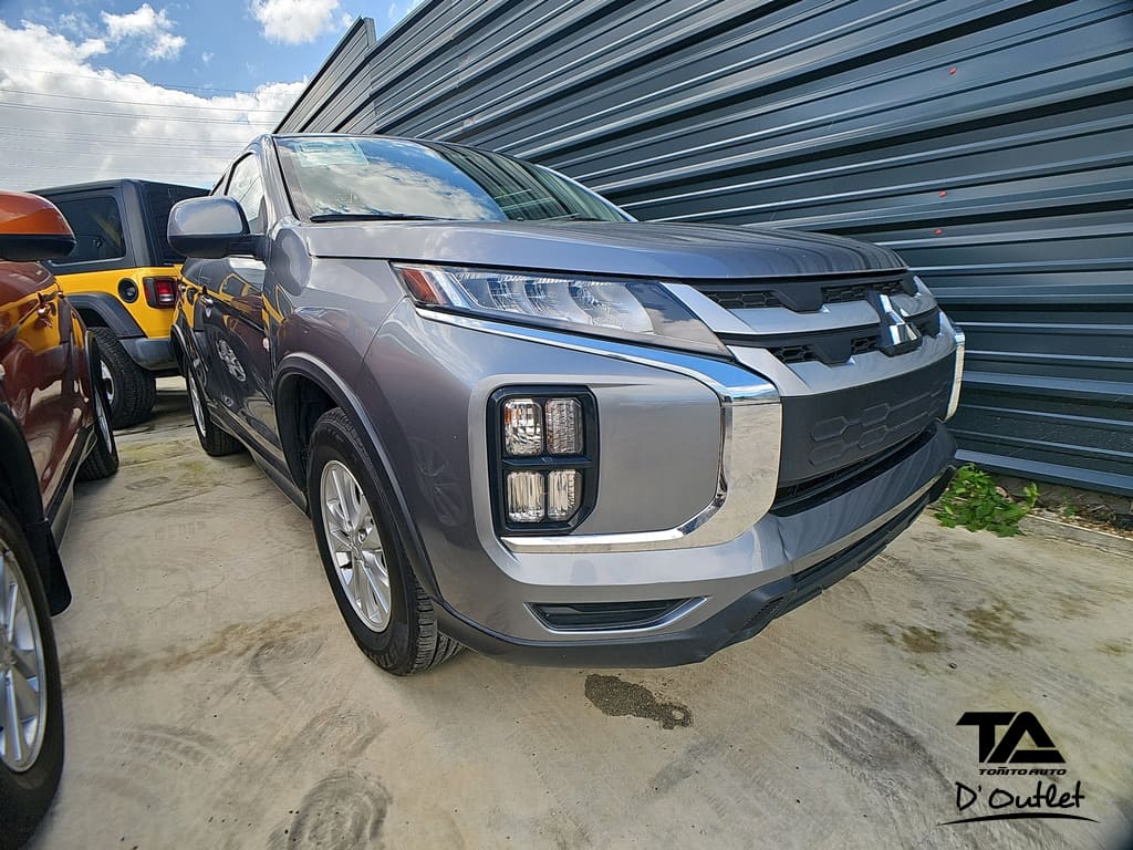 2021 Mitsubishi Outlander Sport ES's photo