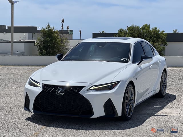 2022 Lexus IS