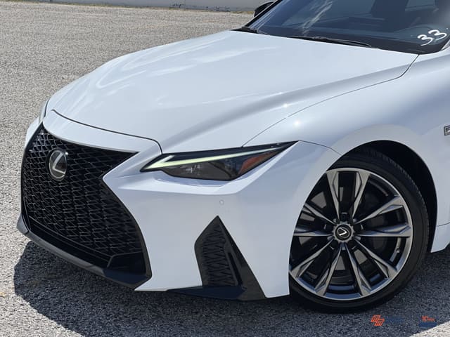 2022 Lexus IS
