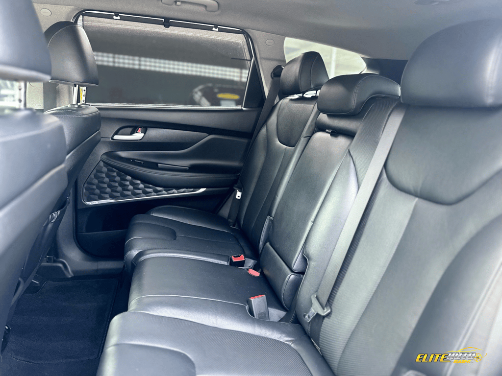 2020 Hyundai Santa Fe Limited - Photo 7