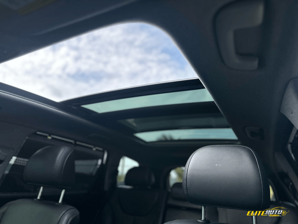 2020 Hyundai Santa Fe Limited - Photo 8