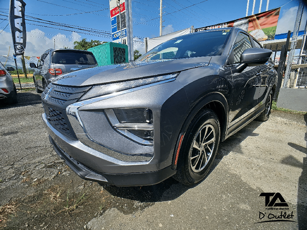 2022 Mitsubishi Eclipse Cross ES 2WD's photo