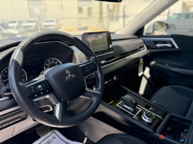 2023 Mitsubishi Outlander