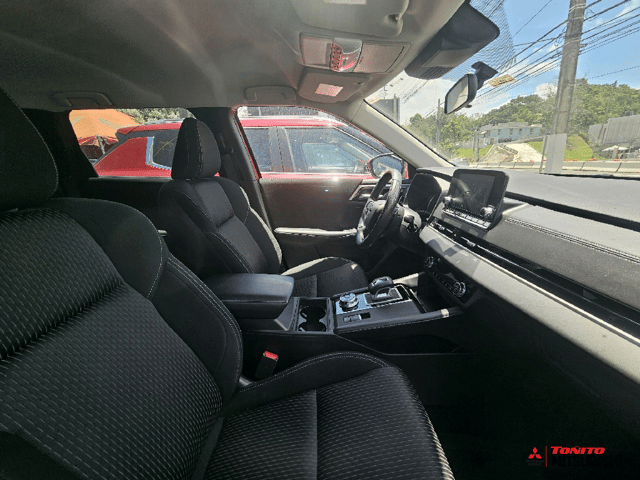 2023 Mitsubishi Outlander ES