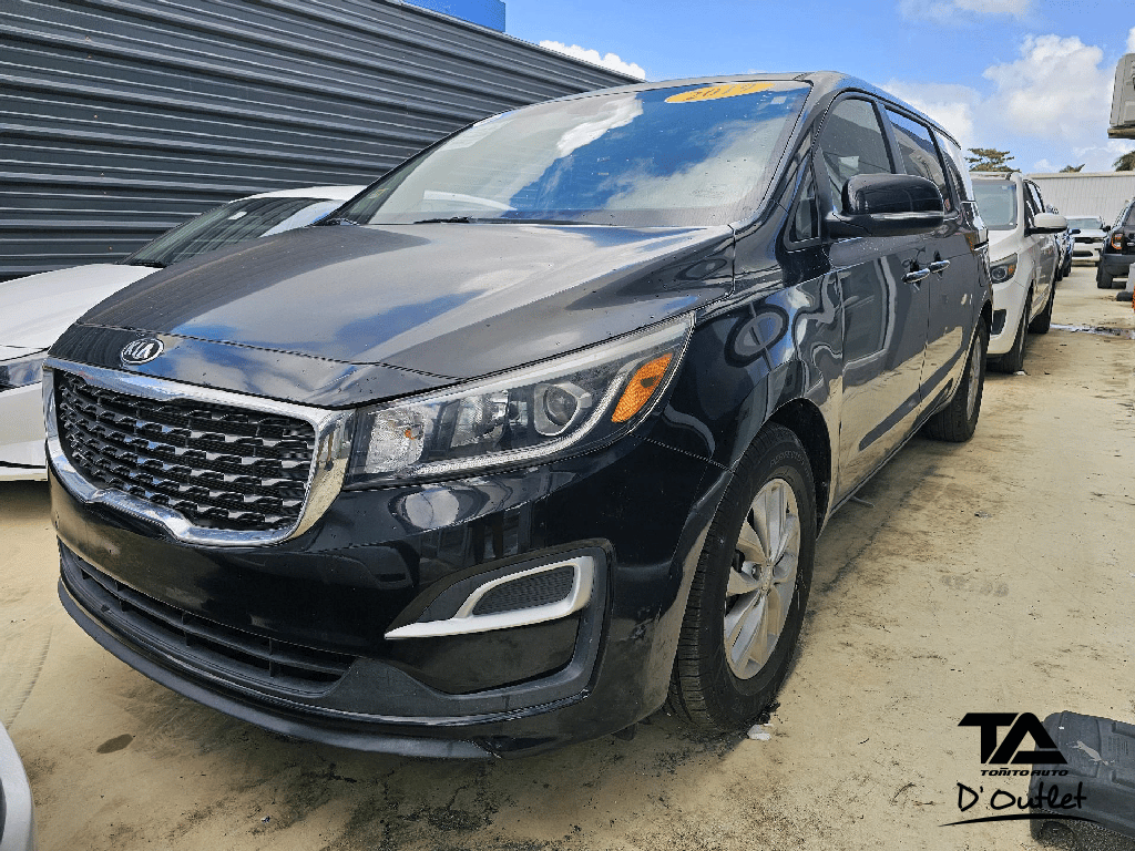2019 Kia Sedona L's photo
