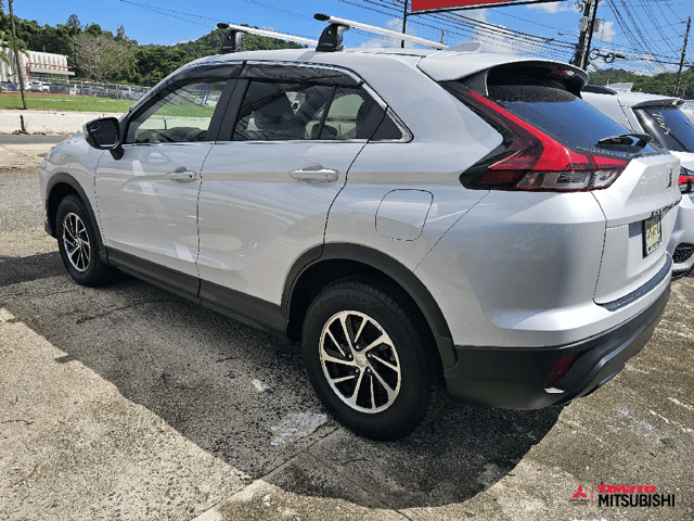 2023 Mitsubishi ECLIPSE CROSS ES