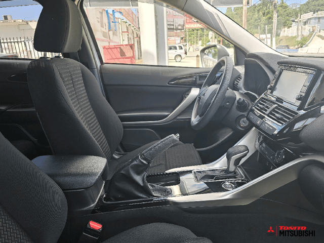 2023 Mitsubishi ECLIPSE CROSS ES