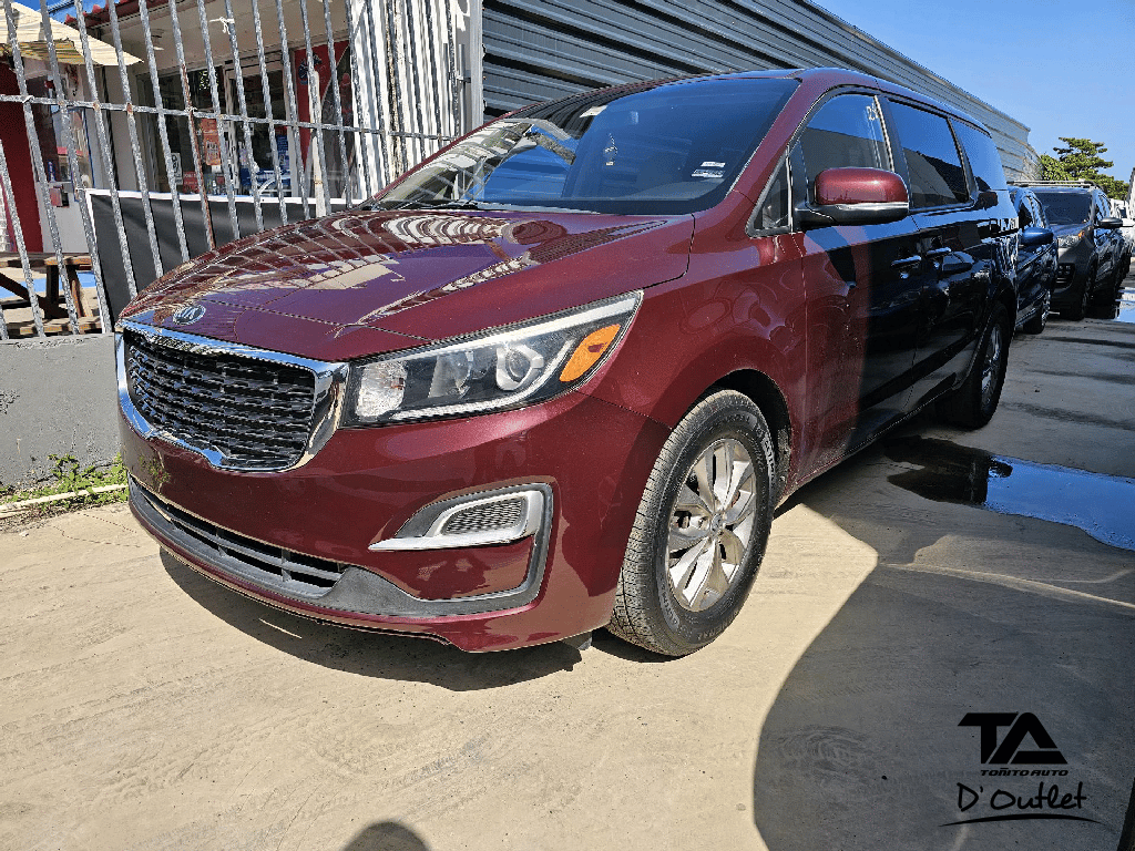 2019 Kia Sedona L's photo