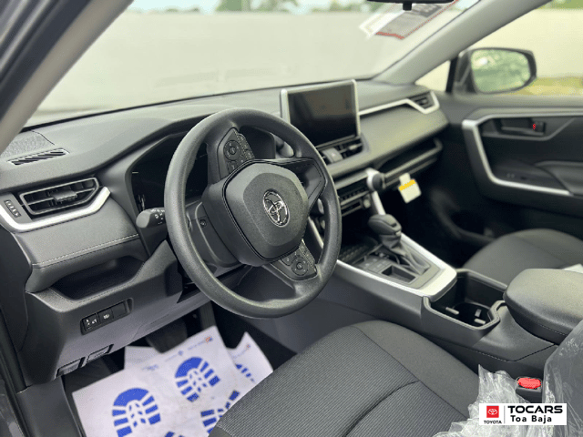 Toyota RAV4 LE 2024