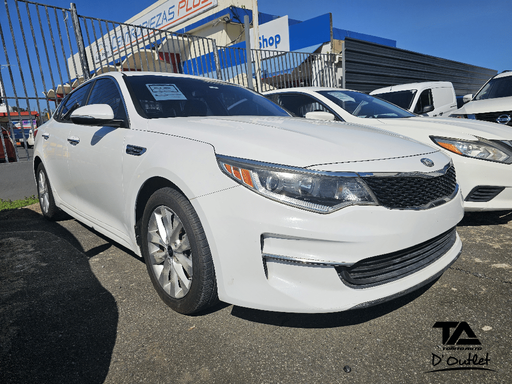 2016 Kia Optima LX's photo