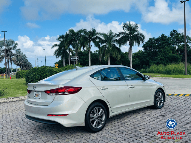 Hyundai Elantra 2018