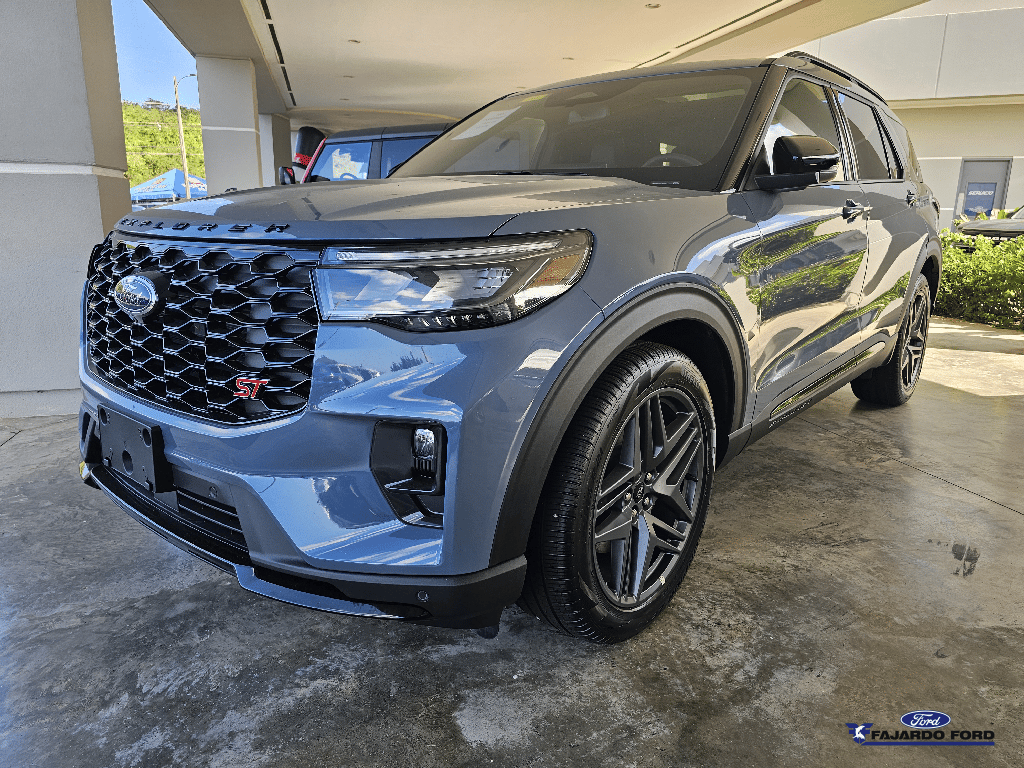 2025 Ford Explorer ST 4WD (PL535)'s photo