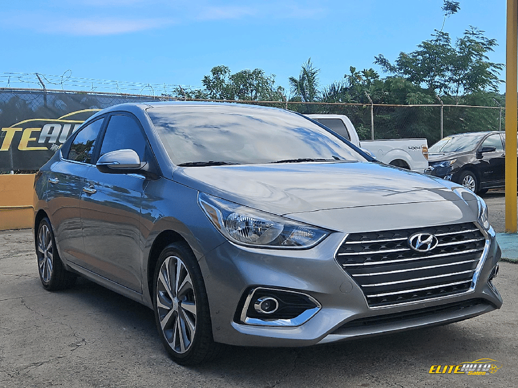 2022 Hyundai Accent - Photo 2