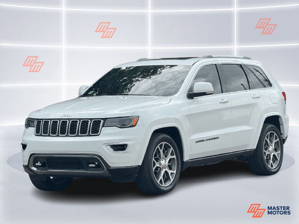 2013 Jeep Grand Cherokee's photo