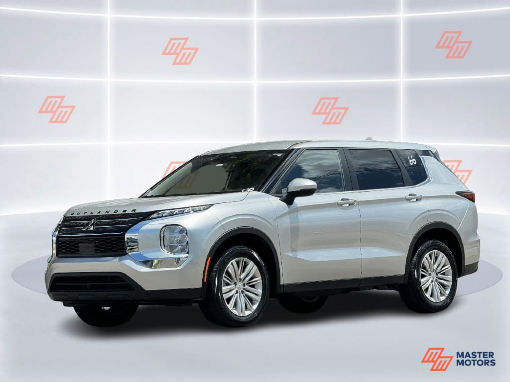 2023 Mitsubishi Outlander ES 2WD's photo