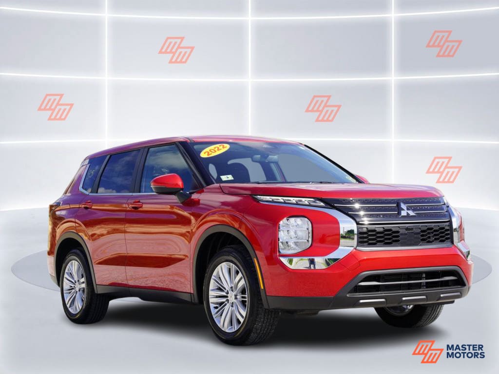 2022 Mitsubishi Outlander ES FWD's photo