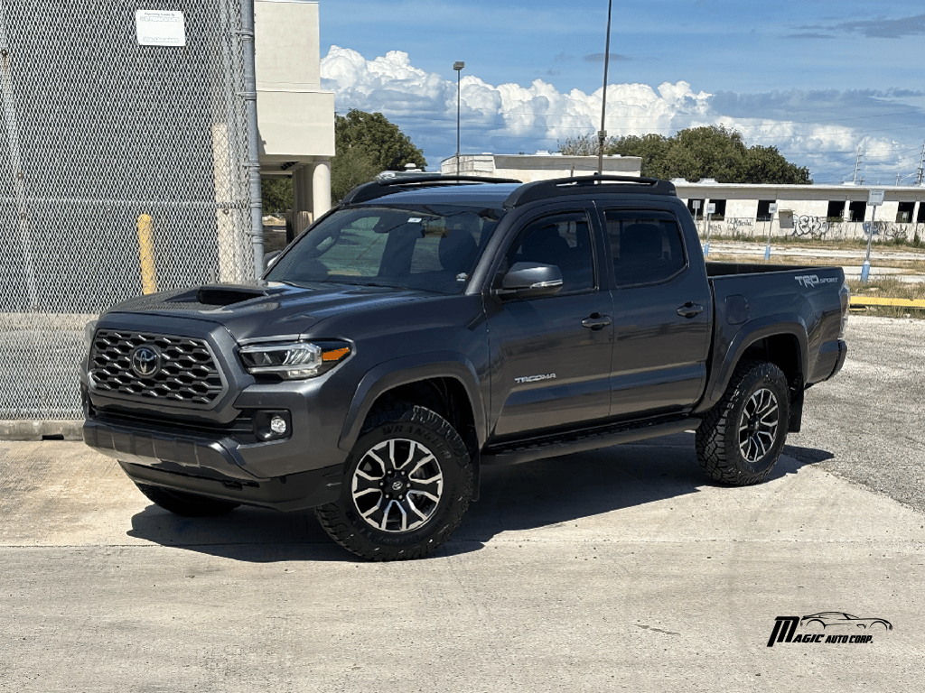 2023 Toyota Tacoma TRD Sport's photo