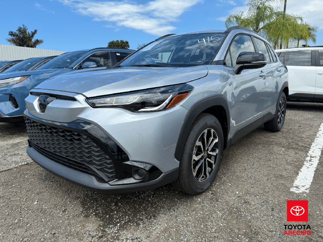 Toyota Corolla Cross Hybrid SE 2025